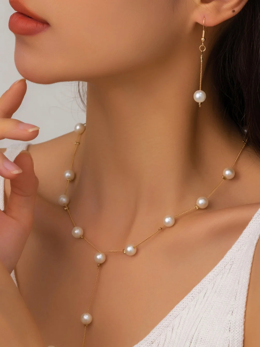 Jewelry Fashion Pearl Pendant Alloy Light Luxury Pearl Earrings Bracelet Earrings Necklace Three-piece Necklace